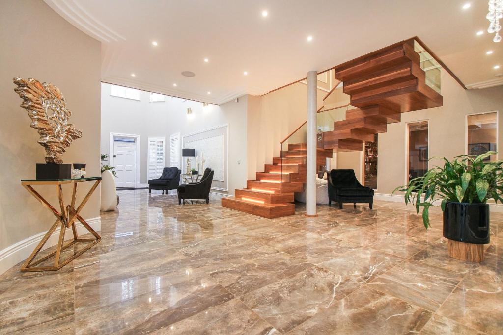 Floating Glass Staircase